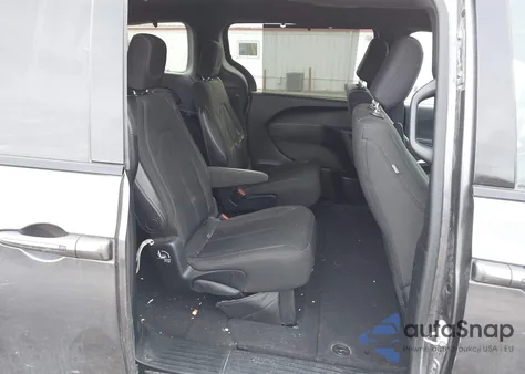 2018 Chrysler Pacifica Touring Plus z USA, uszkodzony, nr VIN 2C4RC1FG8JR333496